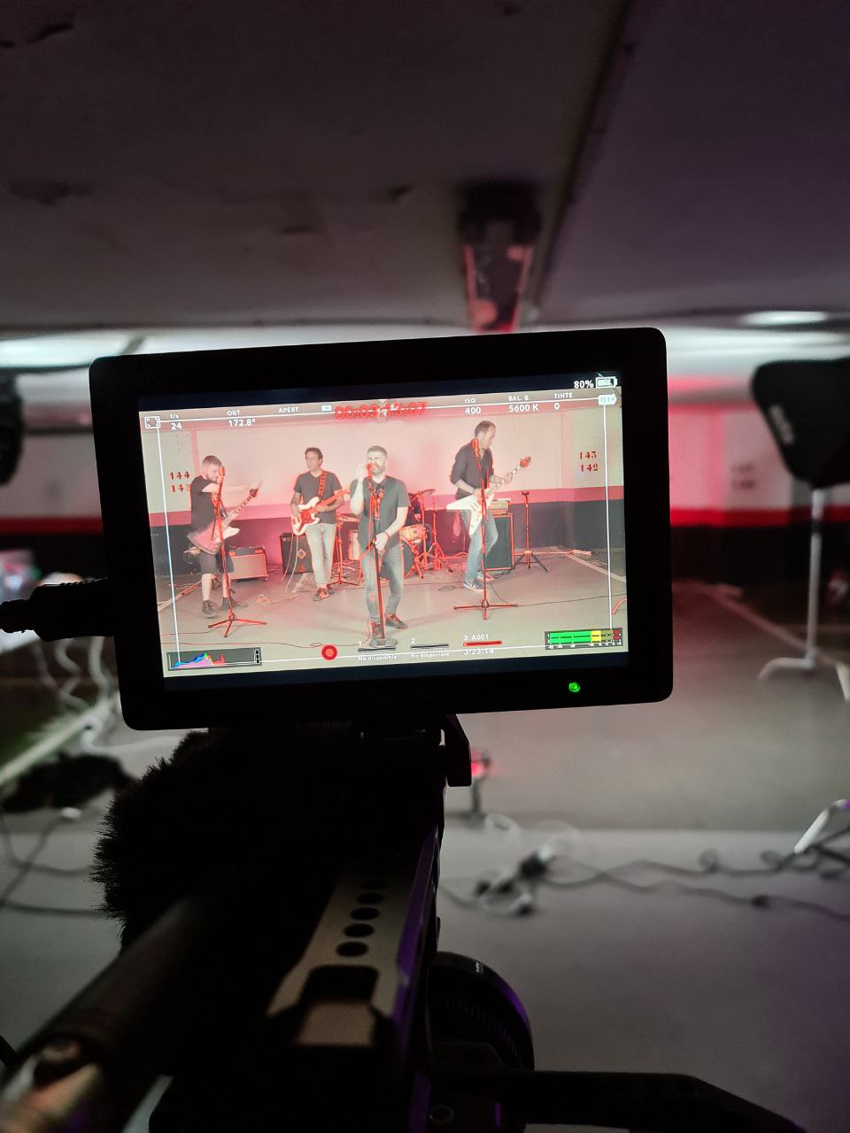 Monitor de cámara durante el rodaje de un videoclip de la banda de rock Arrojo
